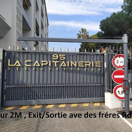 Grand Studio Neuf Face Port Et Plage, Parking Prive Ґольф-Жуан Екстер'єр фото