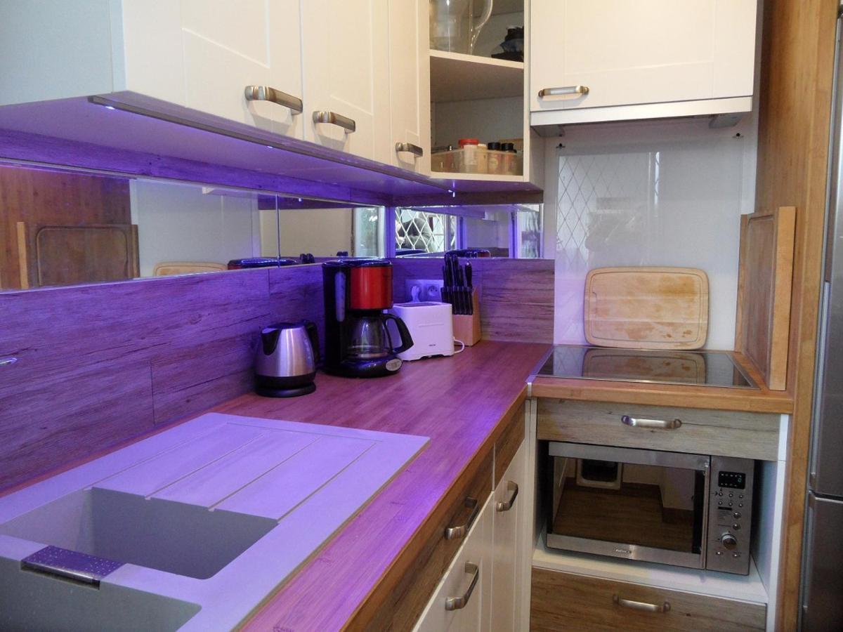 Grand Studio Neuf Face Port Et Plage, Parking Prive Ґольф-Жуан Екстер'єр фото
