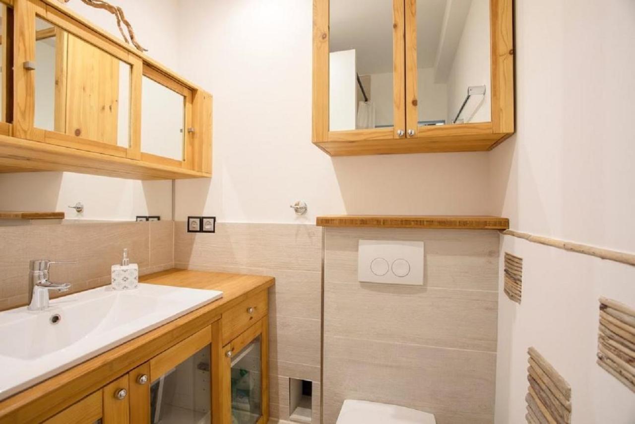 Grand Studio Neuf Face Port Et Plage, Parking Prive Ґольф-Жуан Екстер'єр фото